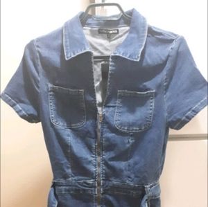 Jumper Romper/ jumpsuit short jeans Fashion Nova